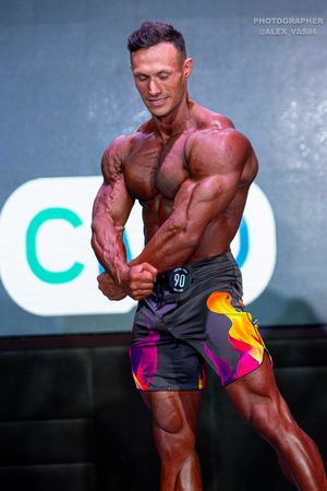 MEN'S PHYSIQUE 174